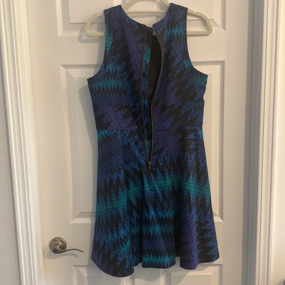 French connection fit and flare dress - Picture 2 of 5